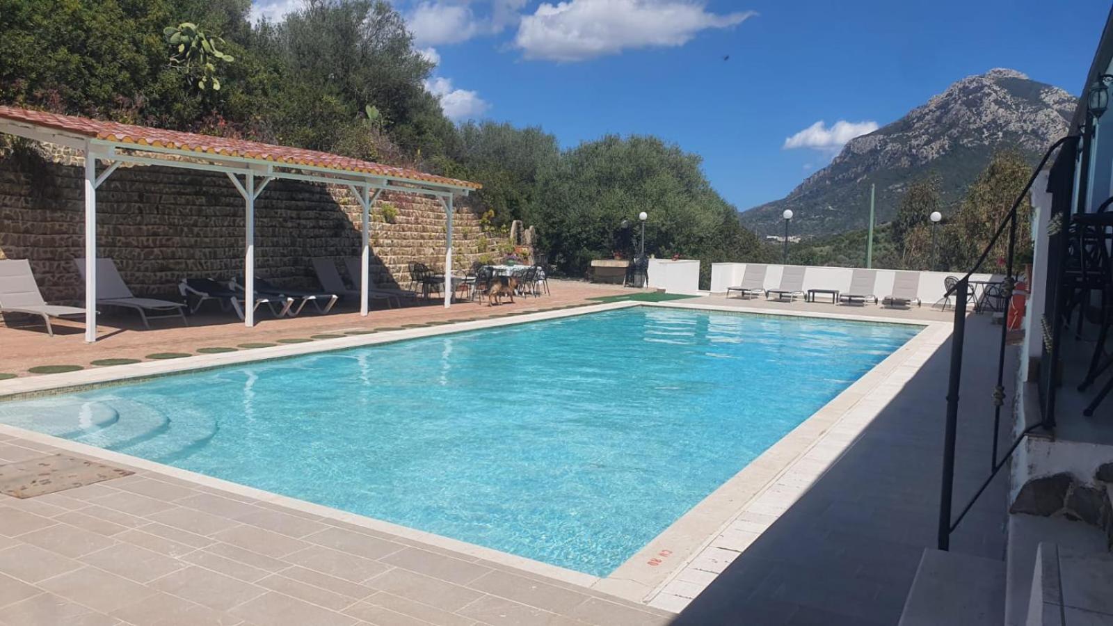 Hotel Valle Del Cedrino Galtellì Buitenkant foto
