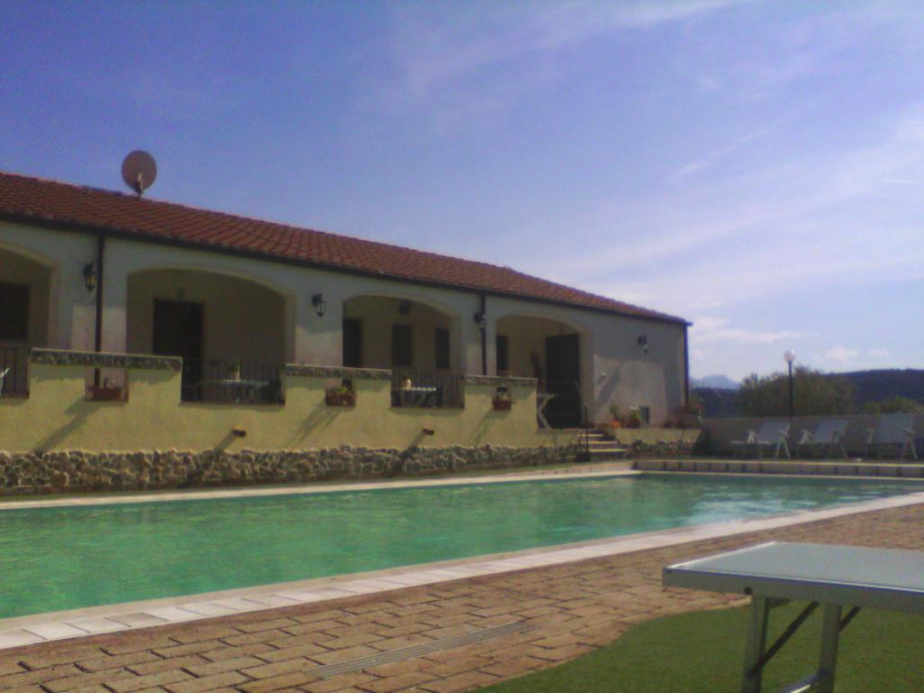 Hotel Valle Del Cedrino Galtellì Buitenkant foto