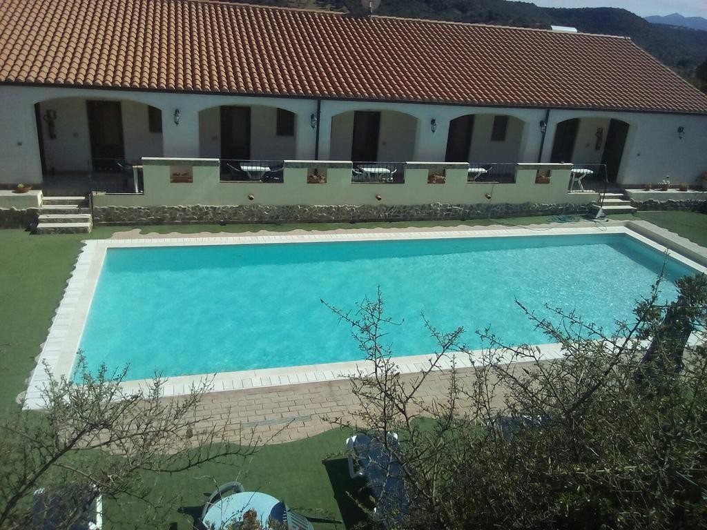 Hotel Valle Del Cedrino Galtellì Buitenkant foto