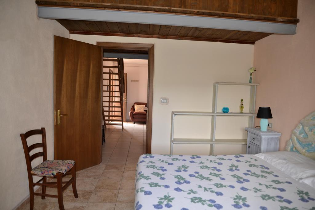 Hotel Valle Del Cedrino Galtellì Buitenkant foto
