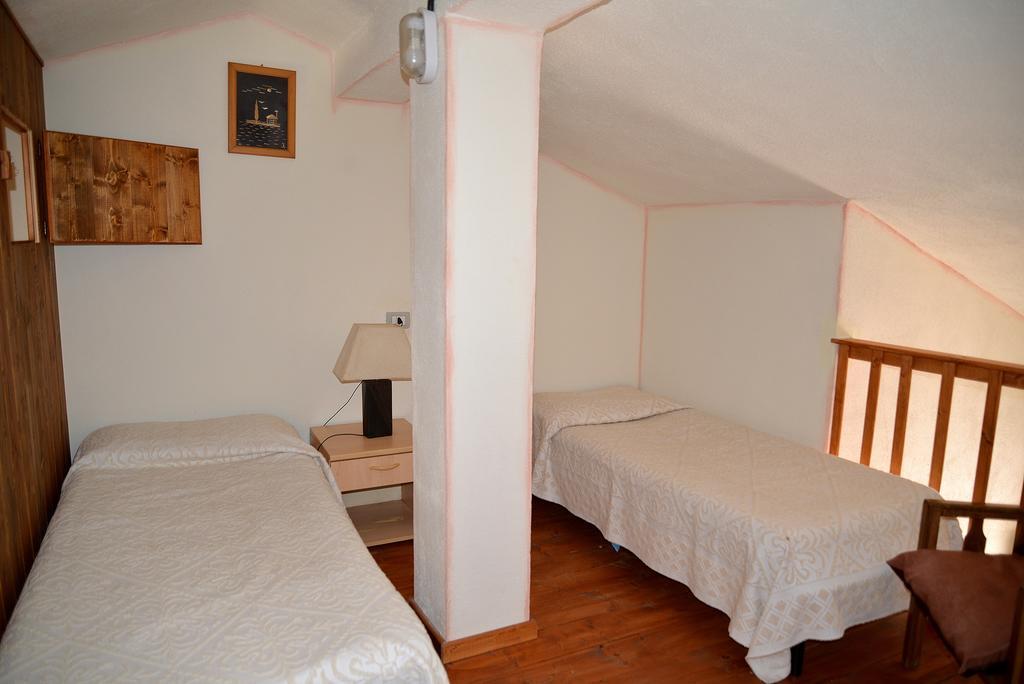 Hotel Valle Del Cedrino Galtellì Buitenkant foto