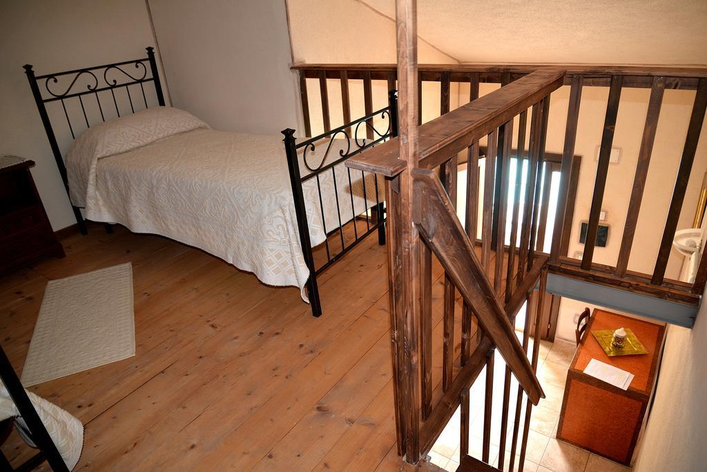 Hotel Valle Del Cedrino Galtellì Buitenkant foto