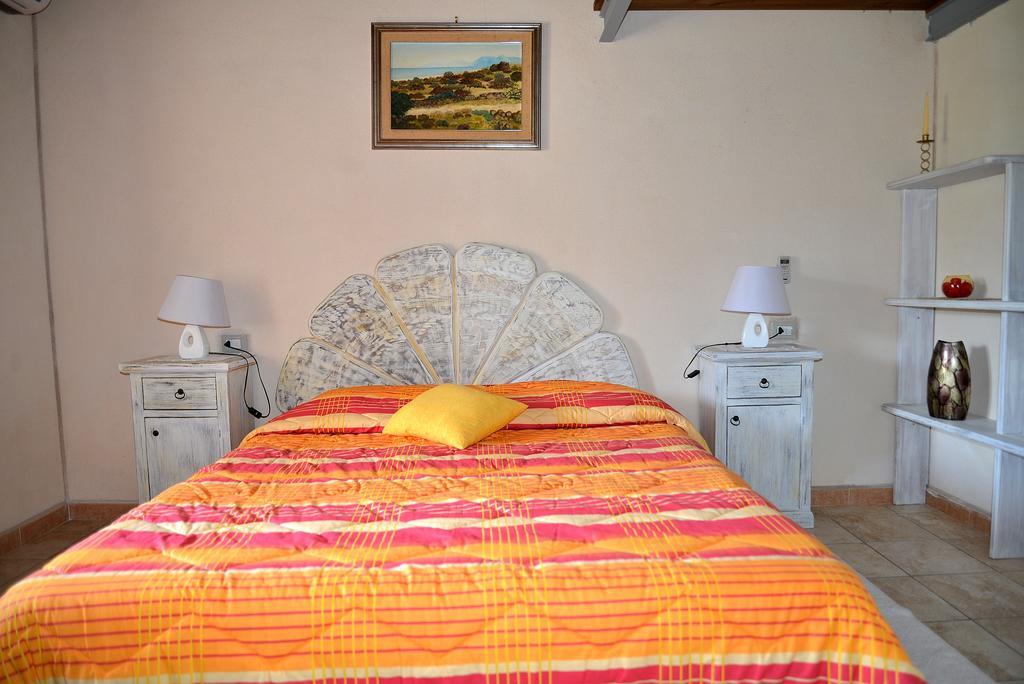 Hotel Valle Del Cedrino Galtellì Buitenkant foto