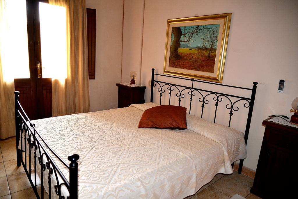 Hotel Valle Del Cedrino Galtellì Buitenkant foto
