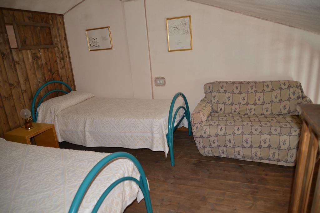Hotel Valle Del Cedrino Galtellì Buitenkant foto
