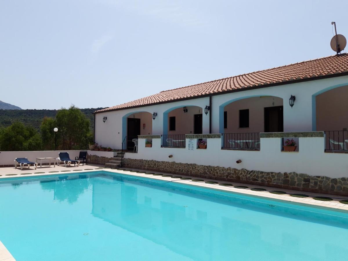 Hotel Valle Del Cedrino Galtellì Buitenkant foto